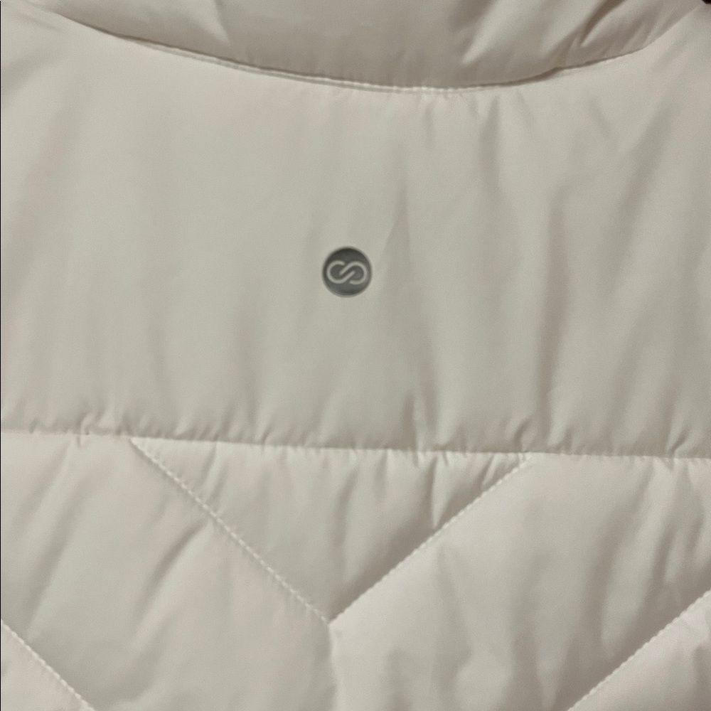 CALIA Women's White Quilted Stand-Collar Puffer Vest. Lightweight .NWT - Picture 3 of 3
